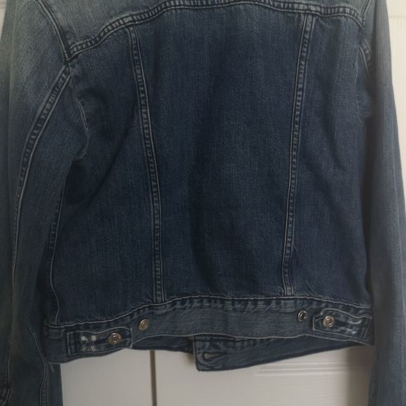 🌸🌸 Levi Vintage Ladies Distressed  Denim Jeans Jacket  Washed Blue Large 🌸🌸 - Picture 8 of 15
